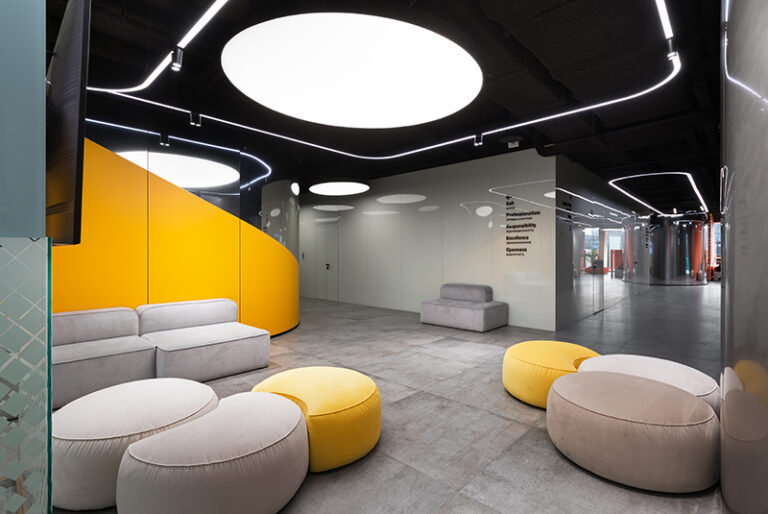 academy dtek 2 768x514