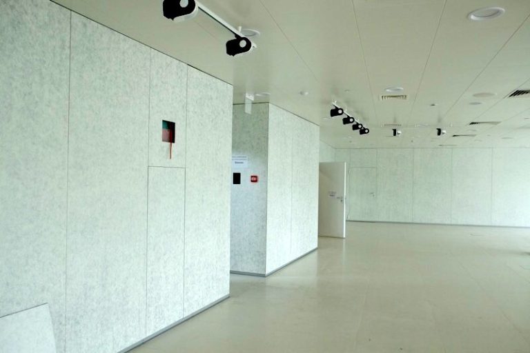obshivka stin ubi biznes gotel 2 768x512