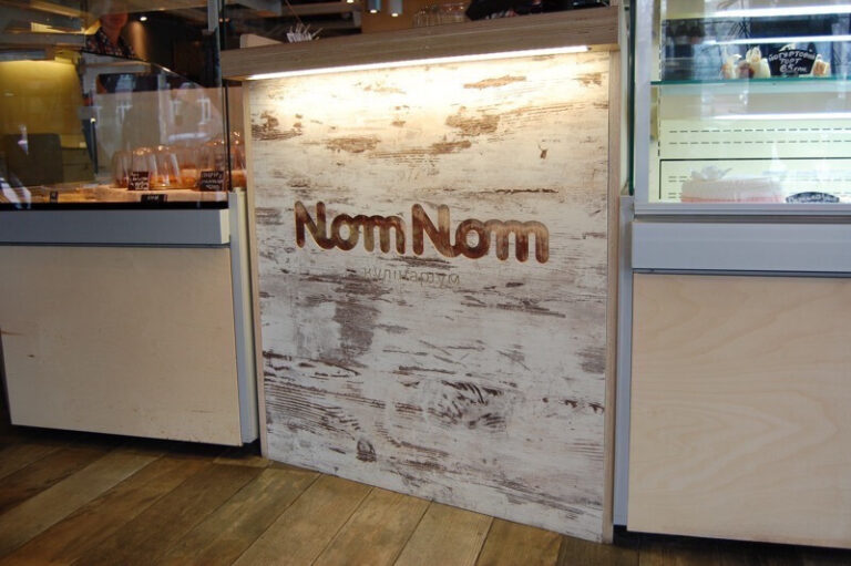 restoran nom nom 3 768x511