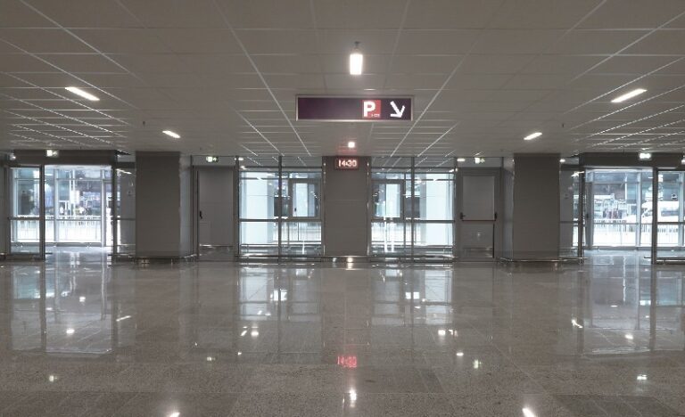 terminal d 9 768x468