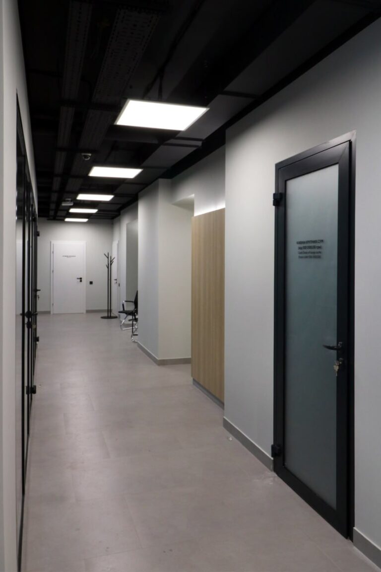 viddilennya privatbanku 8 768x1152