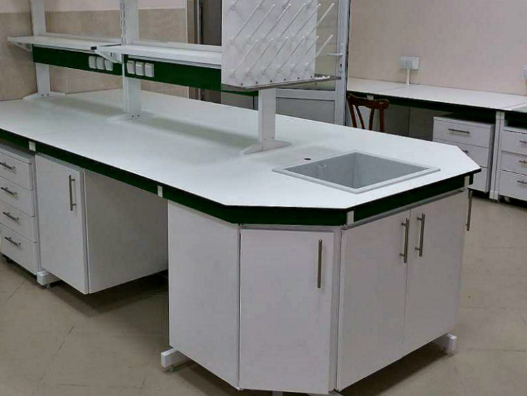 hpl max resistance u medichnikh meblyakh 2 768x577
