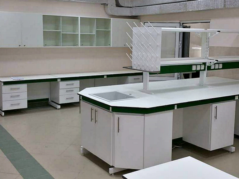 hpl max resistance u medichnikh meblyakh 768x576