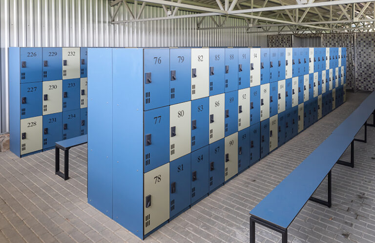 lokeri v akvaparku gotelyu tri sini ta donka 10 768x498