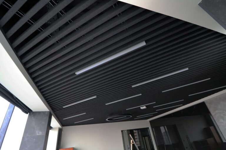 povstyani steli hunter douglas 10 768x512