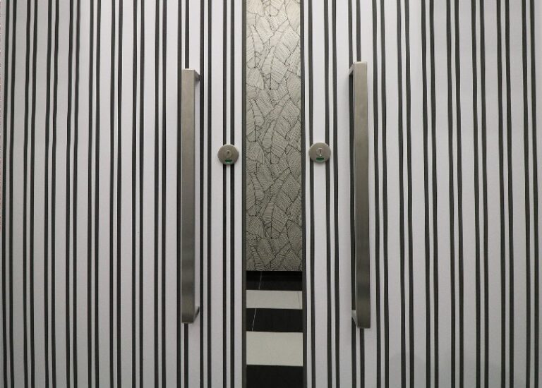 stk u trts insilver 1 768x550