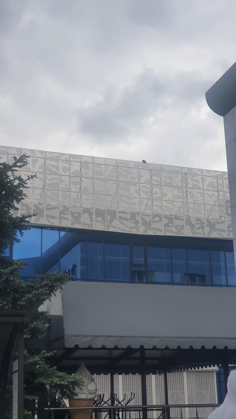 torgivelnii centr misto ternopil 9 768x1365