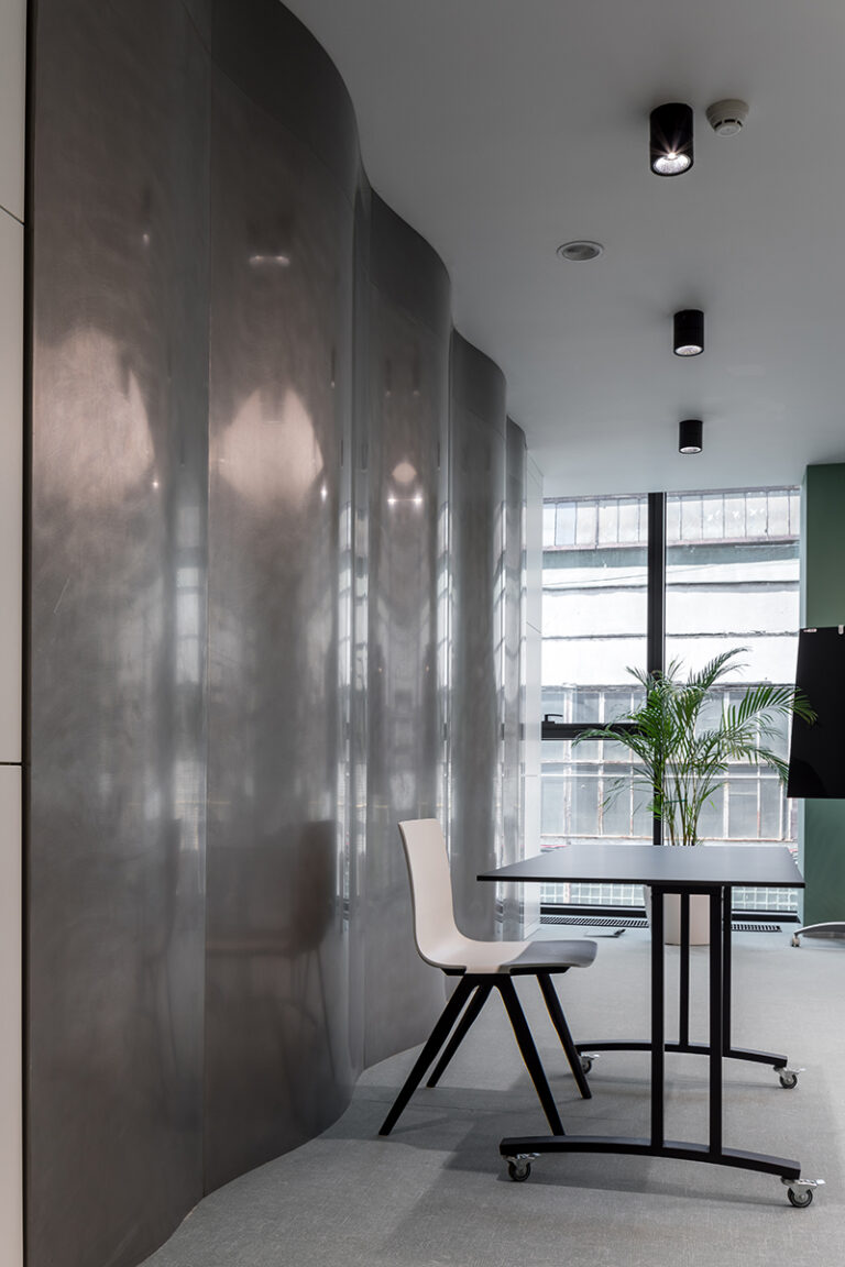 6129f4f47c7c8743a58956a607291c37 768x1152