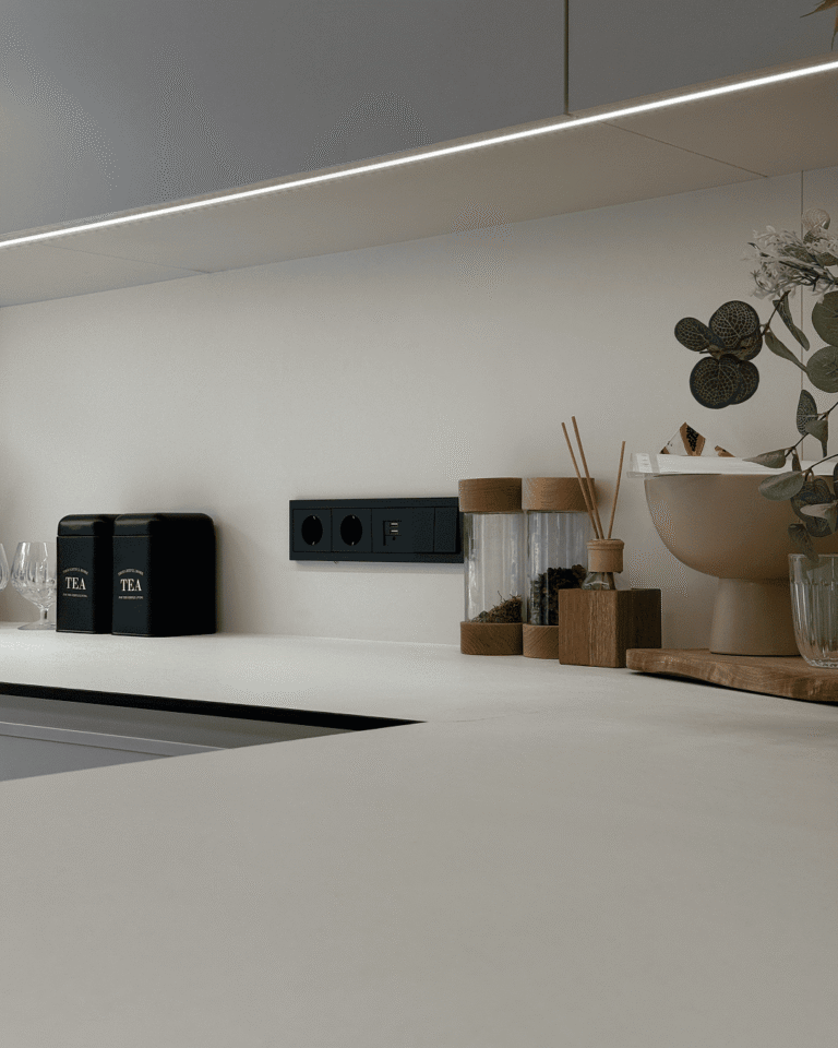 faktura svitla 2 768x960