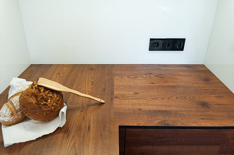 kuhnya wood 8 768x510