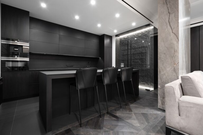 object black 768x512