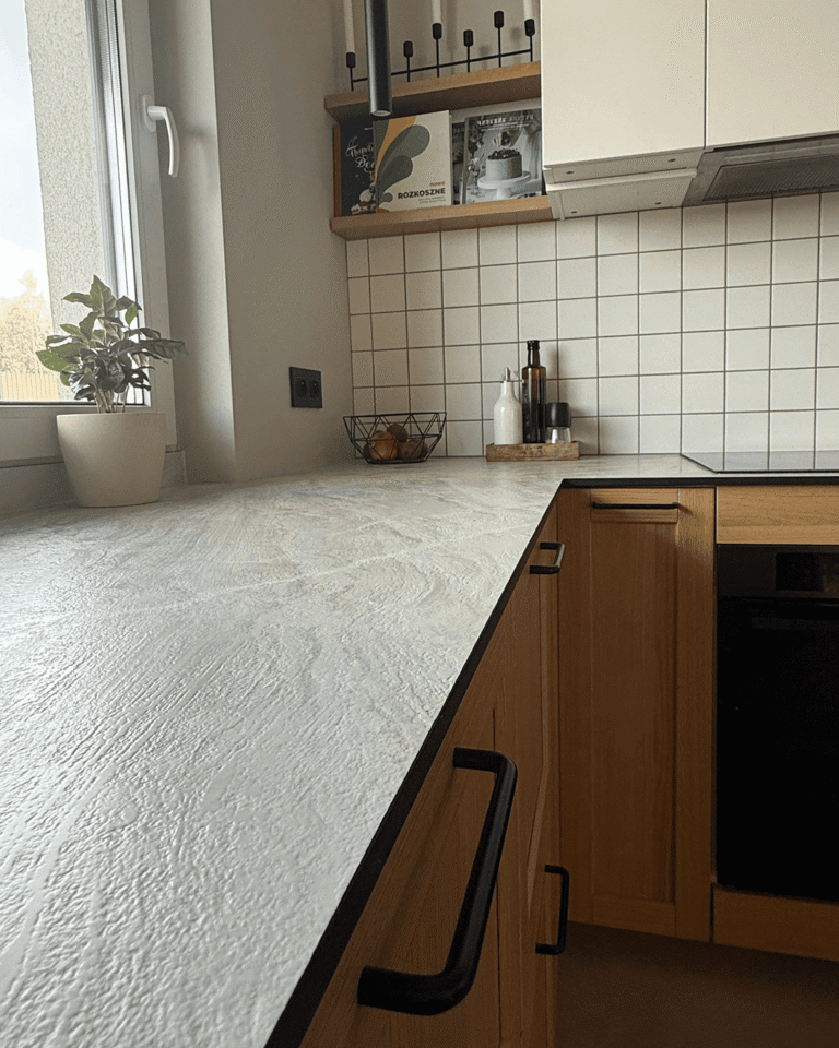 suchasna elehantnist z hpl 4 768x960